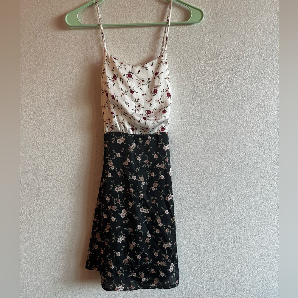 Honey Punch Floral Dress - Black and White